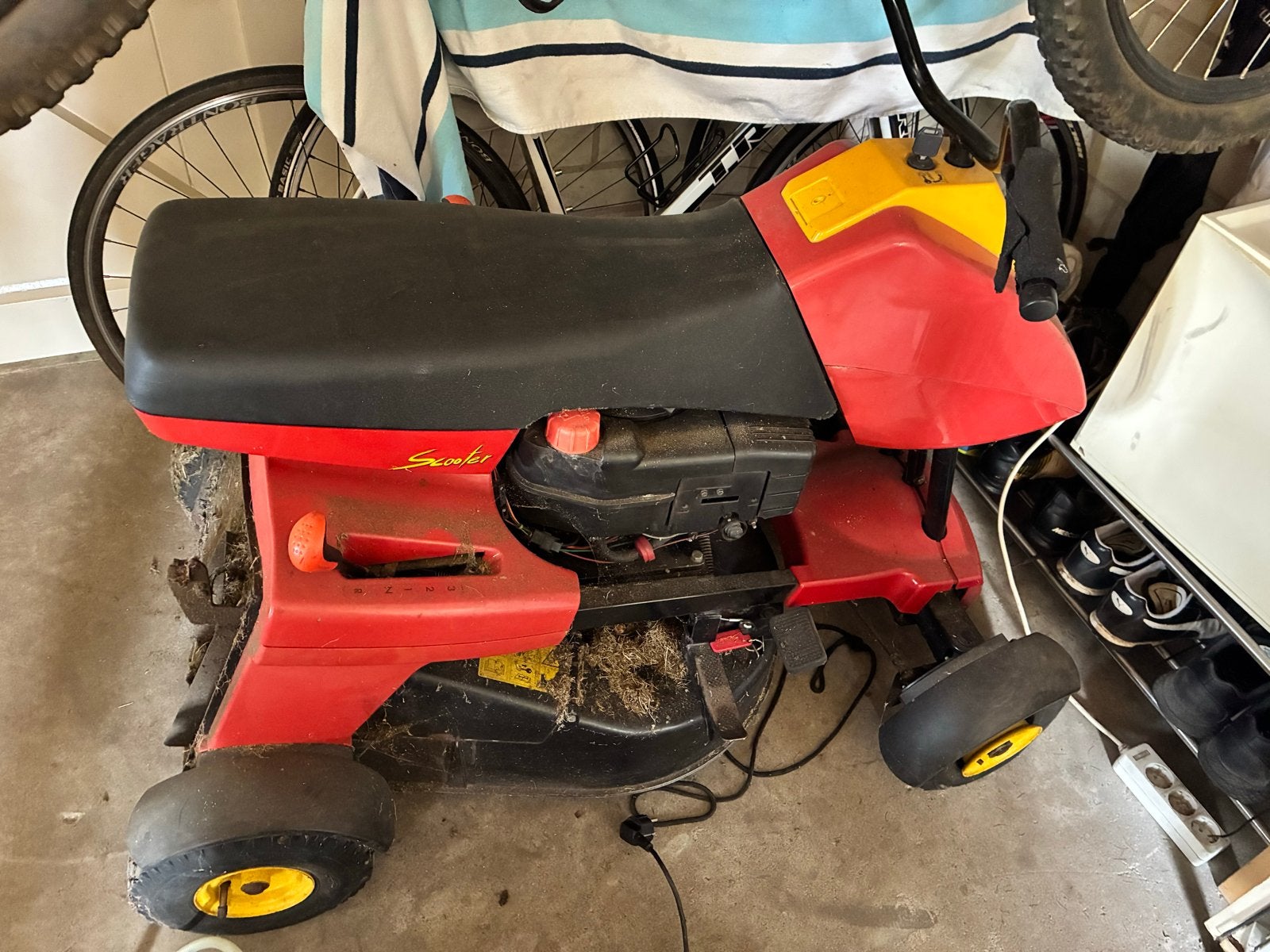 Wolf Garten Scooter Zitmaaier - Opknapper met 2 Opvangbakken, Ophalen, Gebruikt, Benzine-grasmaaier, Opvangbak