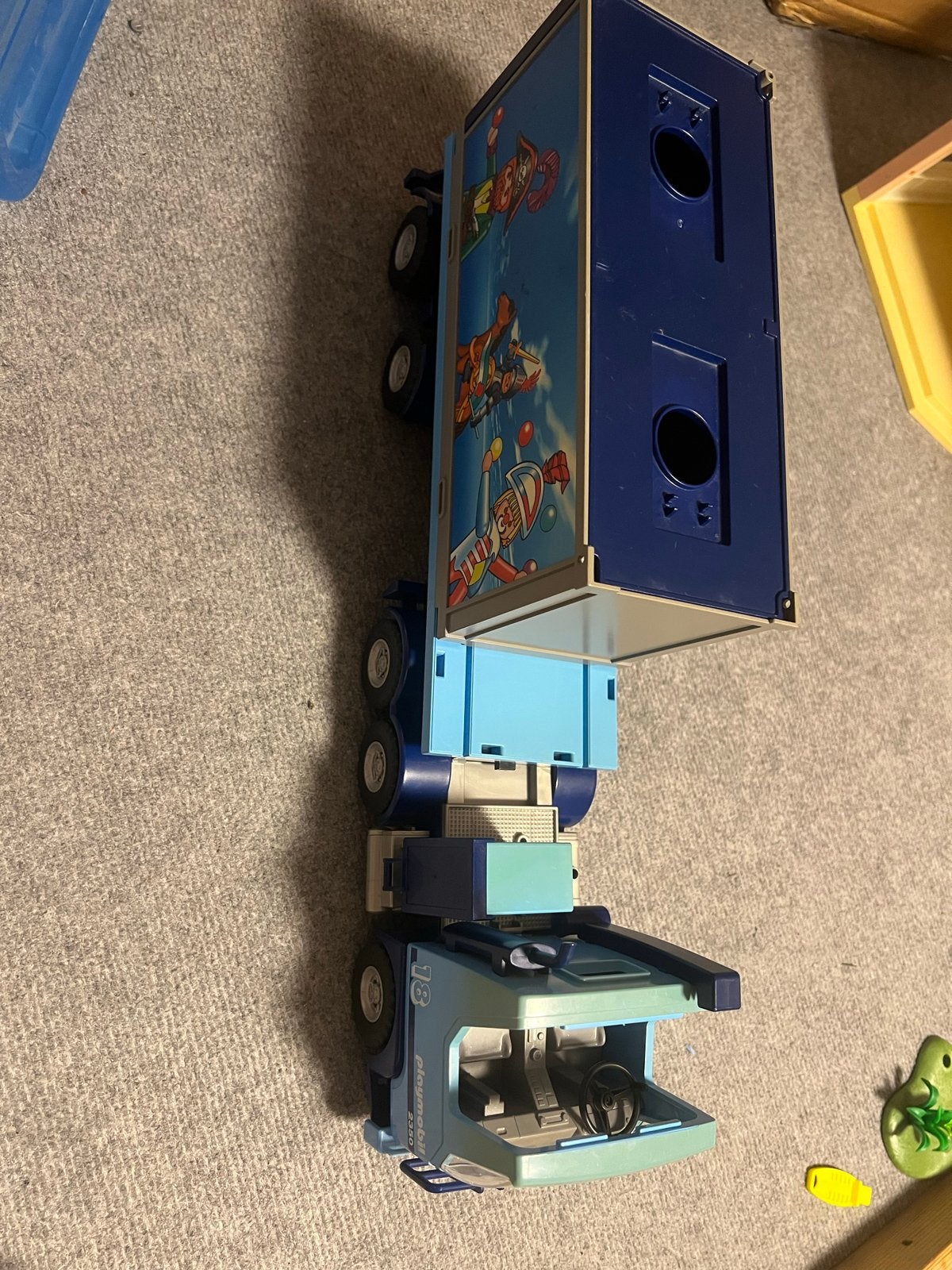 Foto 10 van Grote partij Playmobil: Hotel, Ziekenhuis, Zwembad, Camper