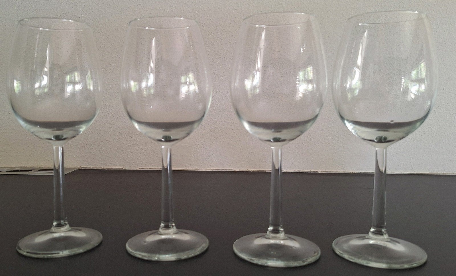 4 wijnglazen wijn glazen gratis 19 cm hoog, Ophalen, Zo goed als nieuw, Overige typen