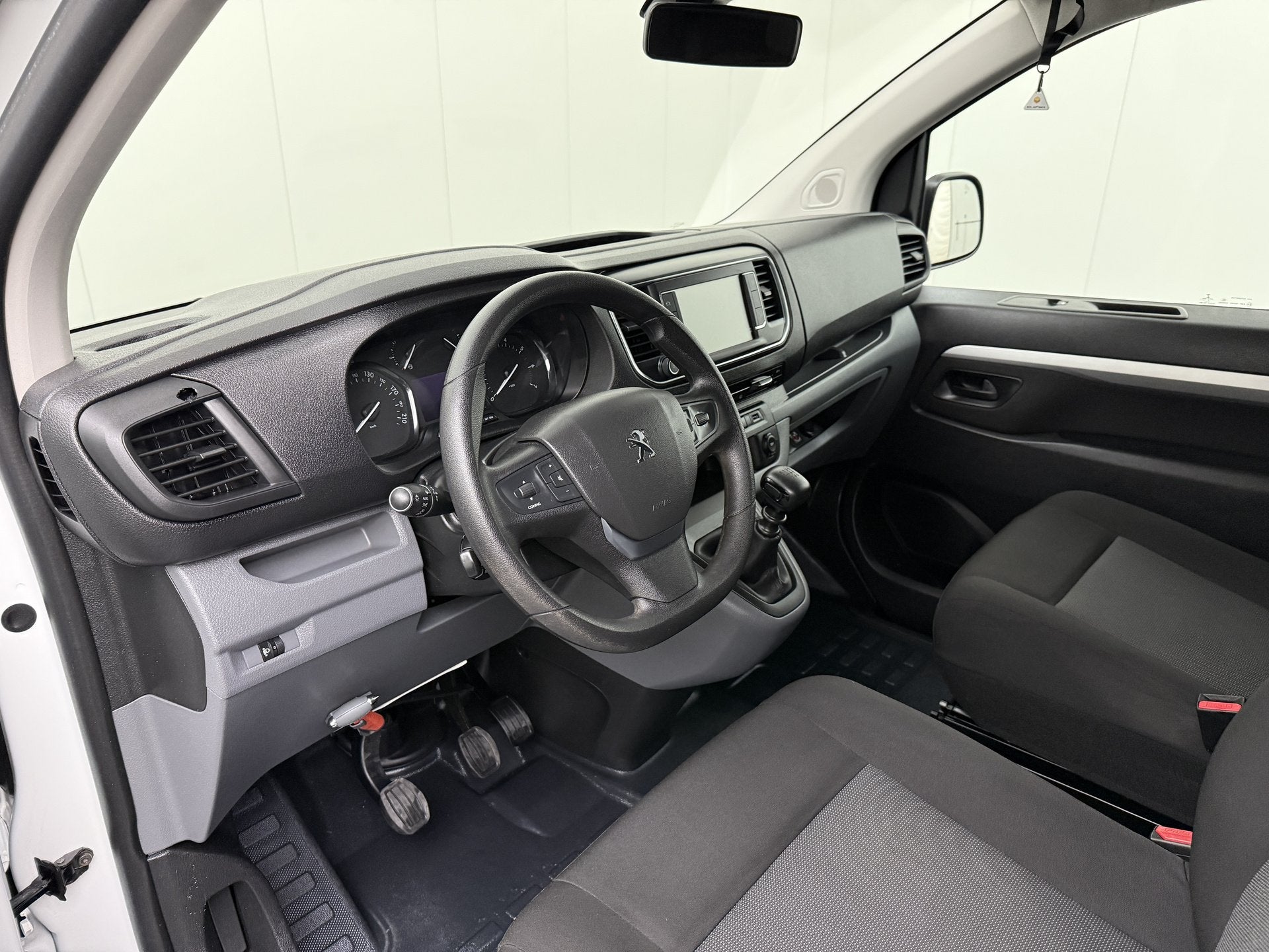 Peugeot Expert 2.0BlueHDI 120PK Long Asphalt Dubbele Cabine, Voorwielaandrijving, Stof, Gebruikt, 4 cilinders