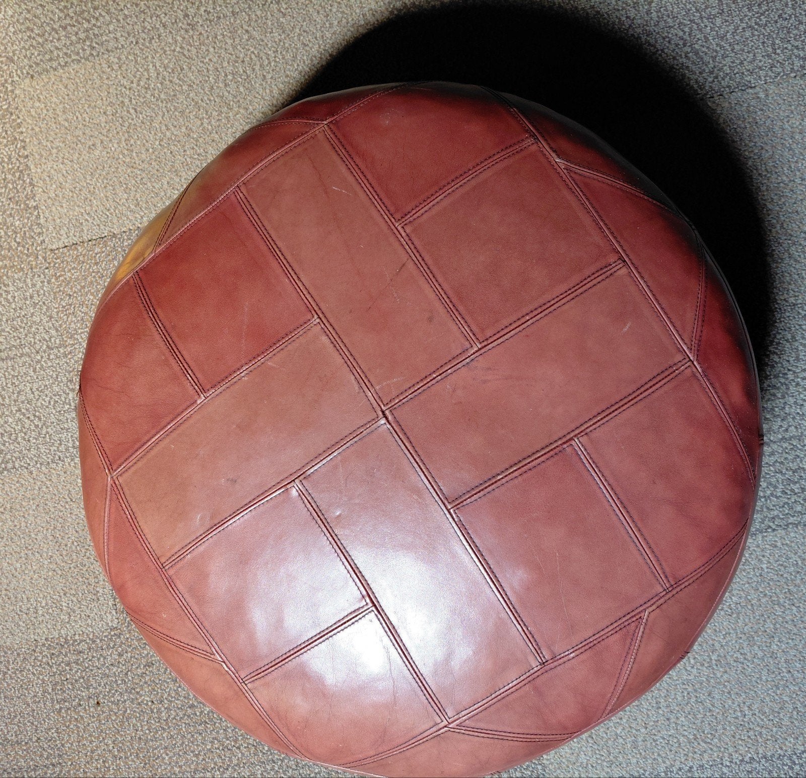 Leren vintage poef - Bruin - Rond, Gebruikt, Ophalen of Verzenden, 50 tot 75 cm, 50 tot 75 cm