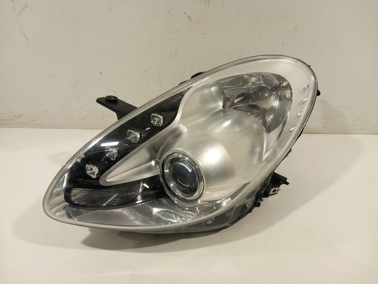 Koplamp links Alfa Romeo Giulietta, Onderdelen@venauto.nl, Van der Ven Autorecycling B.V., Gebruikt, Ettenseweg 76, 4706 PB Roosendaal, The Netherlands