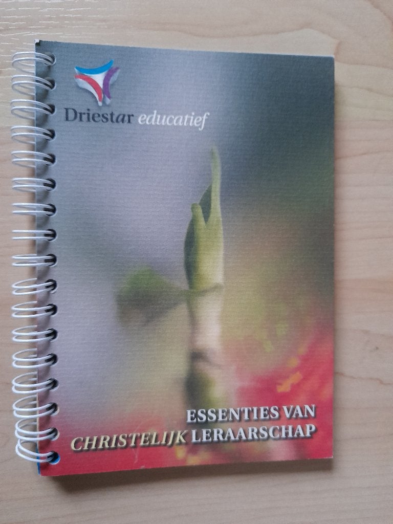 ESSENTIES VAN CHRISTELIJK LERAARSCHAP, Boeken, Ophalen of Verzenden, Zo goed als nieuw