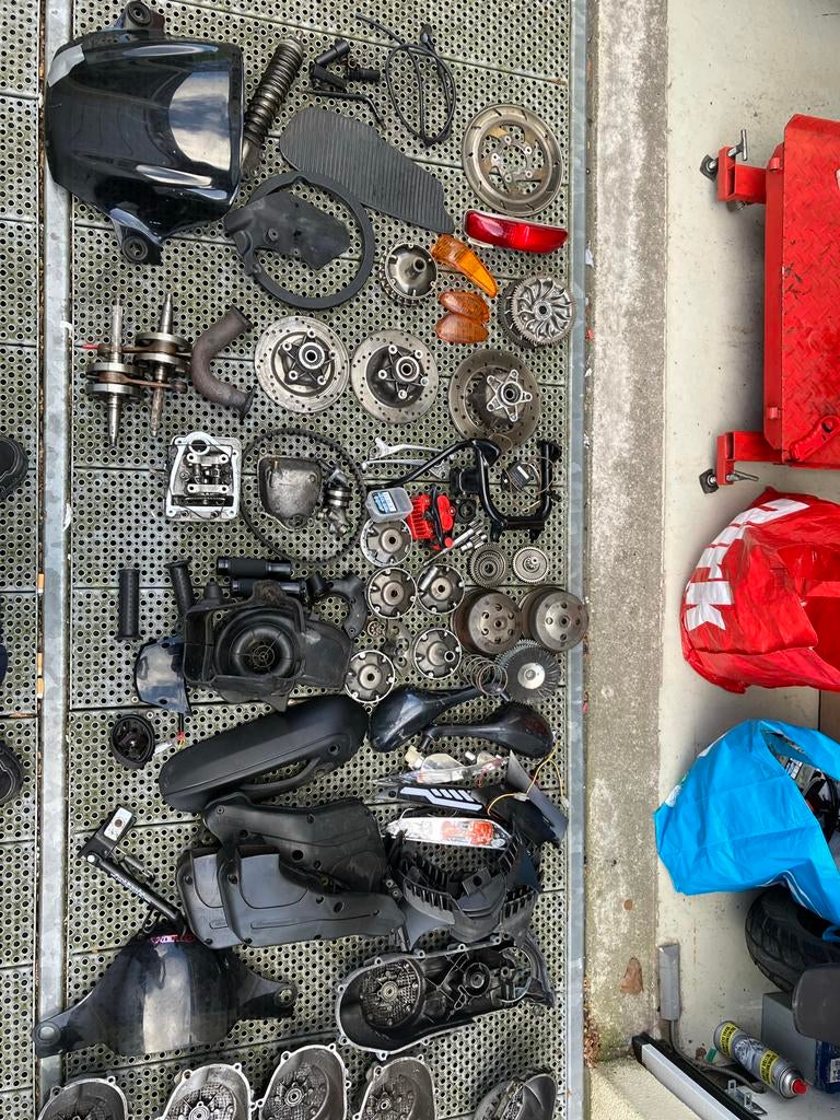 Piaggio onderdelen - Diverse scooter onderdelen, Ophalen of Verzenden, Gebruikt, Overige typen, Piaggio