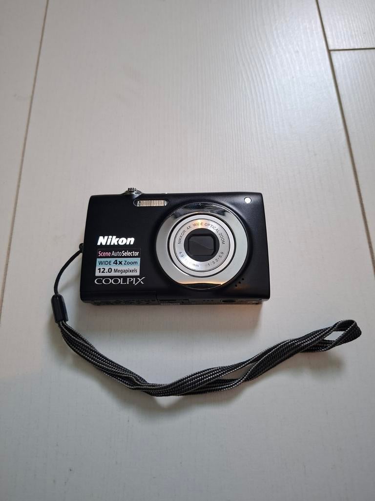 Digitale fotocamera Nikon Coolpix S2500, Audio, Tv en Foto, Fotocamera's Digitaal, Ophalen of Verzenden, Gebruikt, Nikon, 4 t/m 7 keer