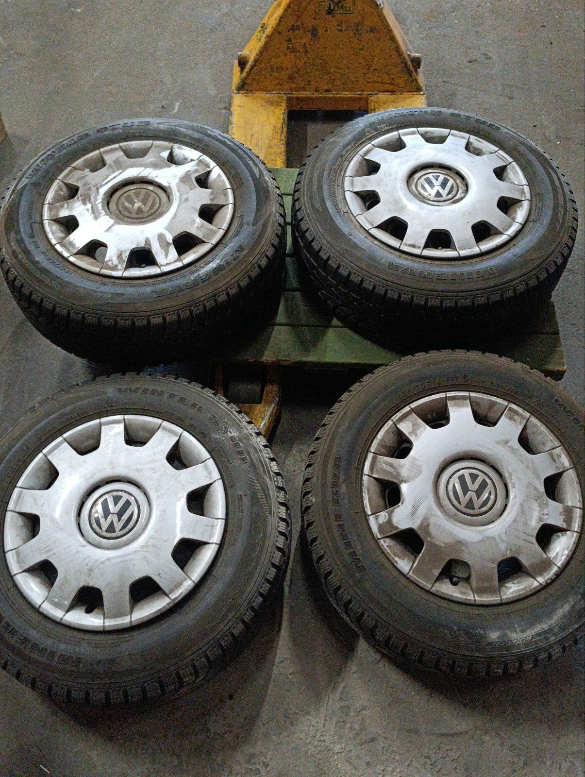 Winterbanden met velgen - 185/70R14 88T, Ophalen, Gebruikt