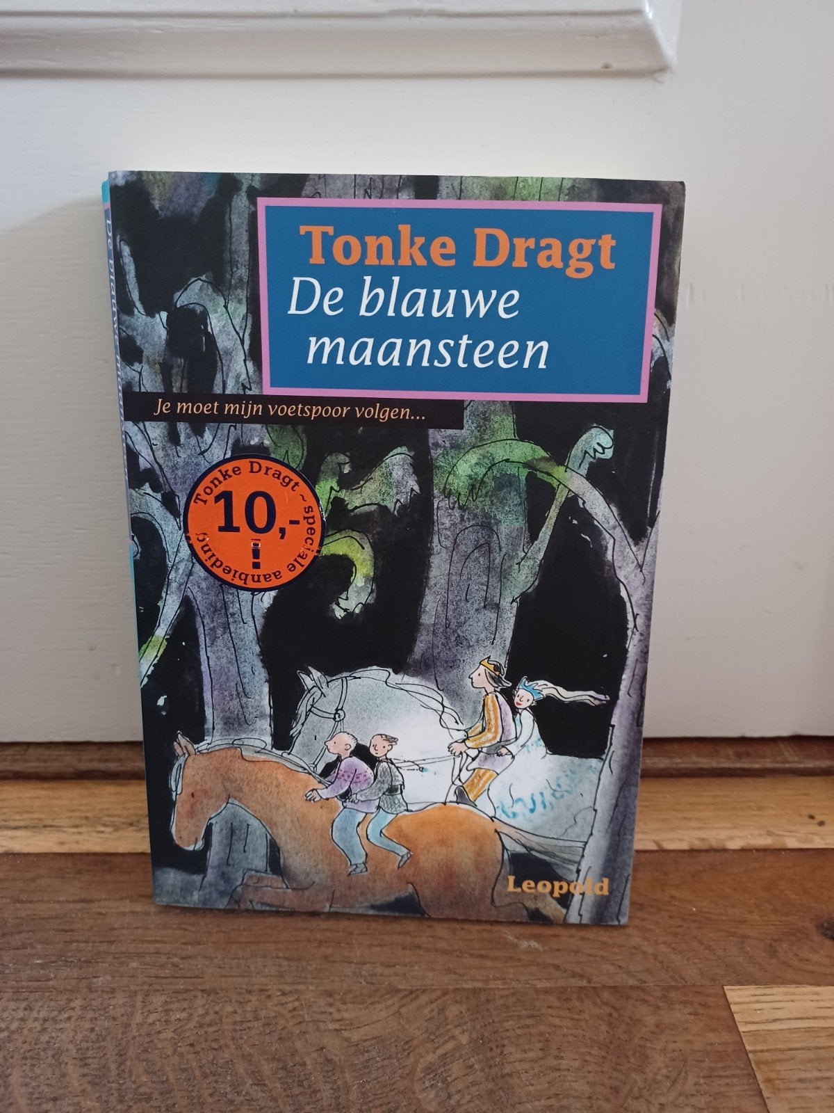 Tonke Dragt - De blauwe maansteen, Ophalen of Verzenden, Zo goed als nieuw, Tonke Dragt