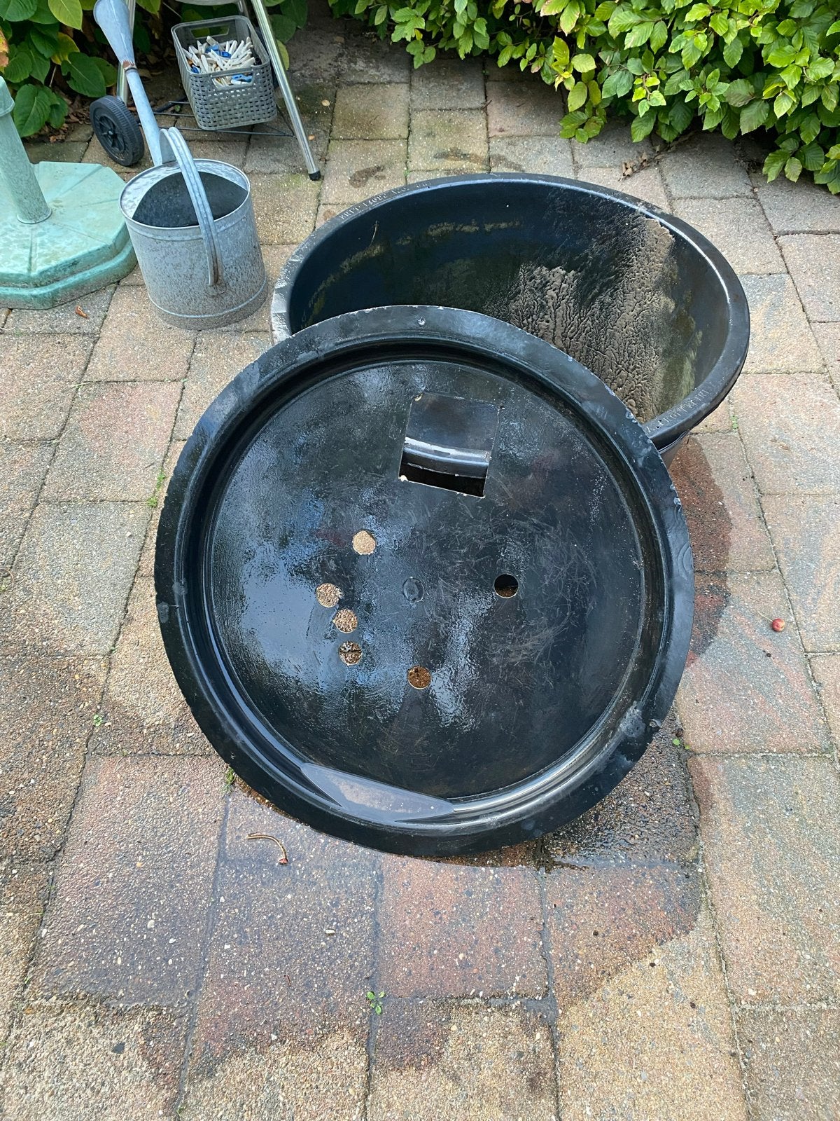 Zwarte kunststof vijverkuip met pomp, Tuin en Terras, Ophalen, Gebruikt, Vijverbak