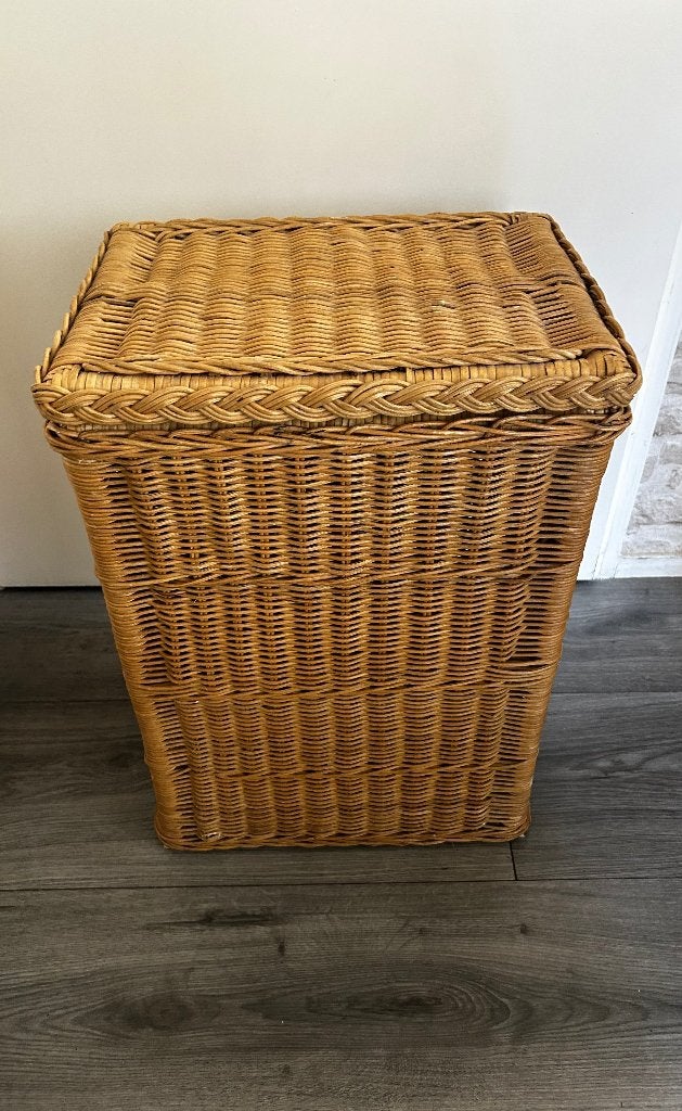 Rieten wasmand, Ophalen, Zo goed als nieuw, Bruin