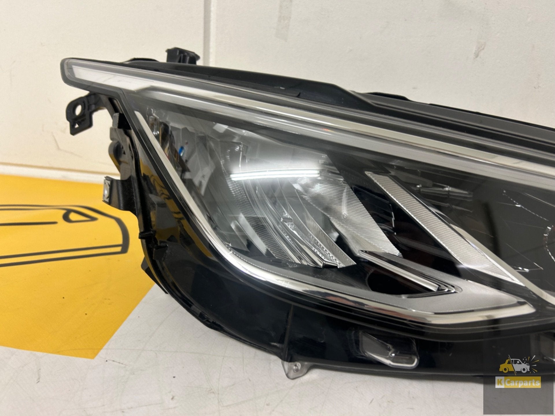 Koplamp VW Golf 8 VIII LED Rechts Origineel 5H1941006, Auto-onderdelen, Verlichting, Gebruikt, Volkswagen, Volkswagen AG, Berliner Ring 2
38440  Wolfsburg, DE