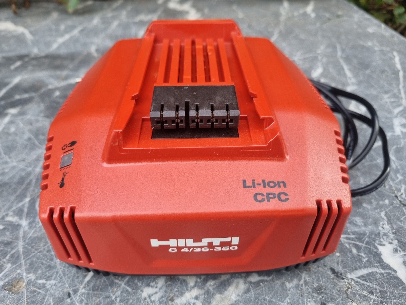 Hilti C 4/36-350 Li-ion CPC Acculader, Doe-het-zelf en Verbouw, Ophalen of Verzenden, Gebruikt