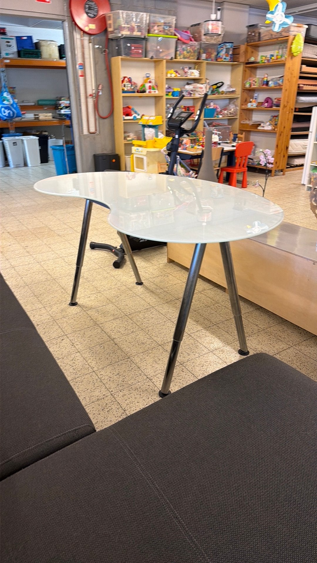 Mooie wit - bijna doorzichtige tafel, Ophalen, Bijna doorzichtig - wit, 50 tot 100 cm, Eikenhout