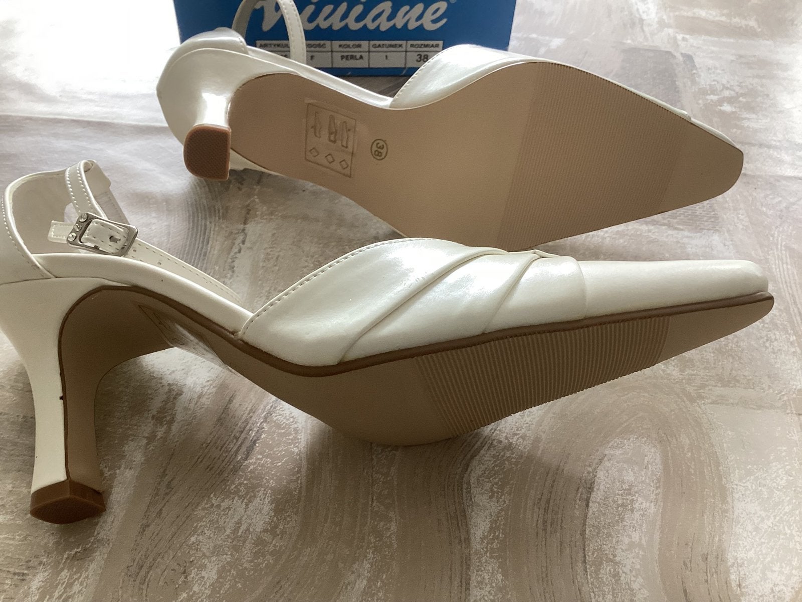 Nieuwe trouwschoenen maat 38 ivoor kleur, Pumps, Wit, Nieuw, Ophalen of Verzenden