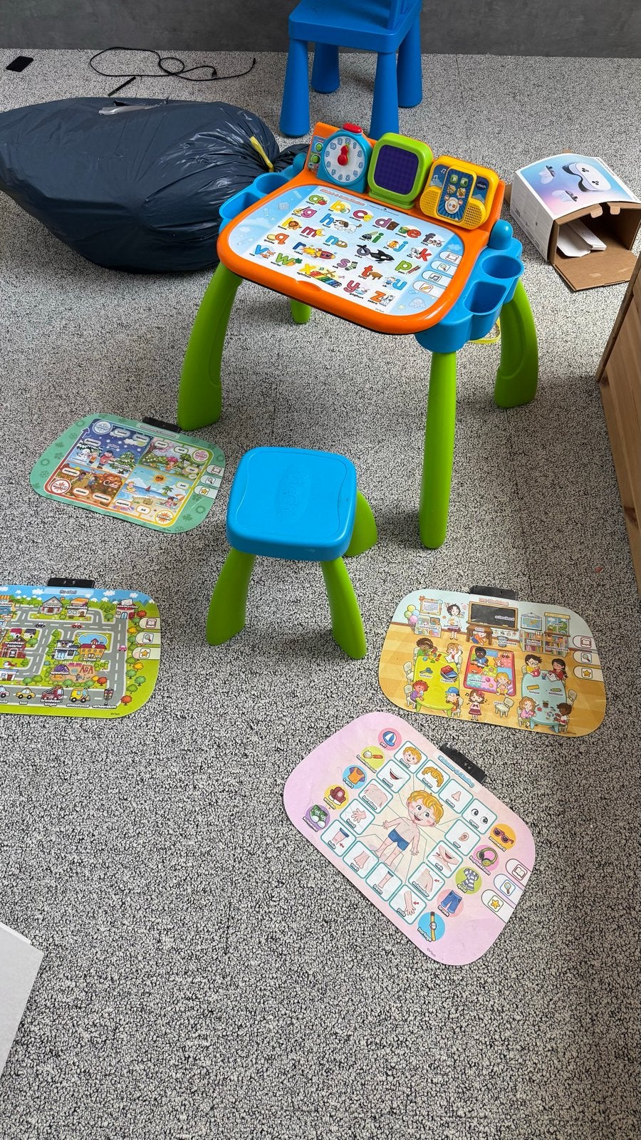 VTech Magisch Speel- en Leercentrum met krukje en matten, Ophalen of Verzenden, Gebruikt, Knutselen, Met licht