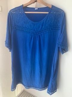 Dames blouse kanten top maat 50 kobalt blauw, Kleding | Dames, Blouses en Tunieken, Ophalen of Verzenden, Zo goed als nieuw, Maat 46/48 (XL) of groter