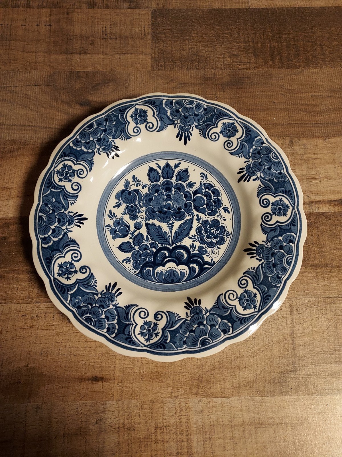Handgeschilderd Delfts blauw wandbord - De Distel, Antiek en Kunst, Antiek | Wandborden en Tegels, Ophalen