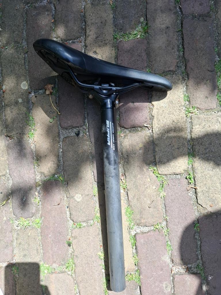 Supra racefiets zadel en zadelpen, Fietsen en Brommers, Fietsonderdelen, Gebruikt, Ophalen of Verzenden, Supra, Zadel