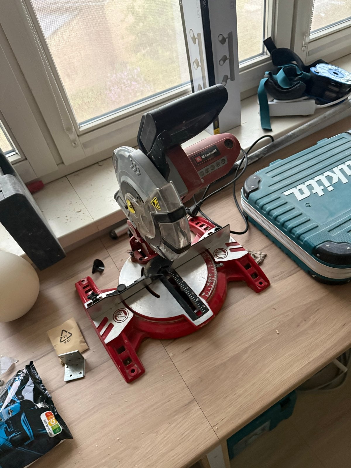 Einhell Afkortzaag TC-MS 2112 - Krachtige en Betrouwbare Zaa, Gebruikt, 70 mm of meer, Ophalen of Verzenden, Afkortzaag