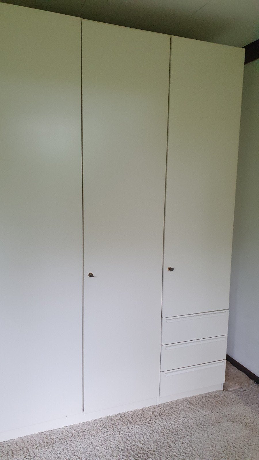 Grote retro kledingkast wit met roede en laden, Ophalen, Gebruikt, 100 tot 150 cm, 200 cm of meer