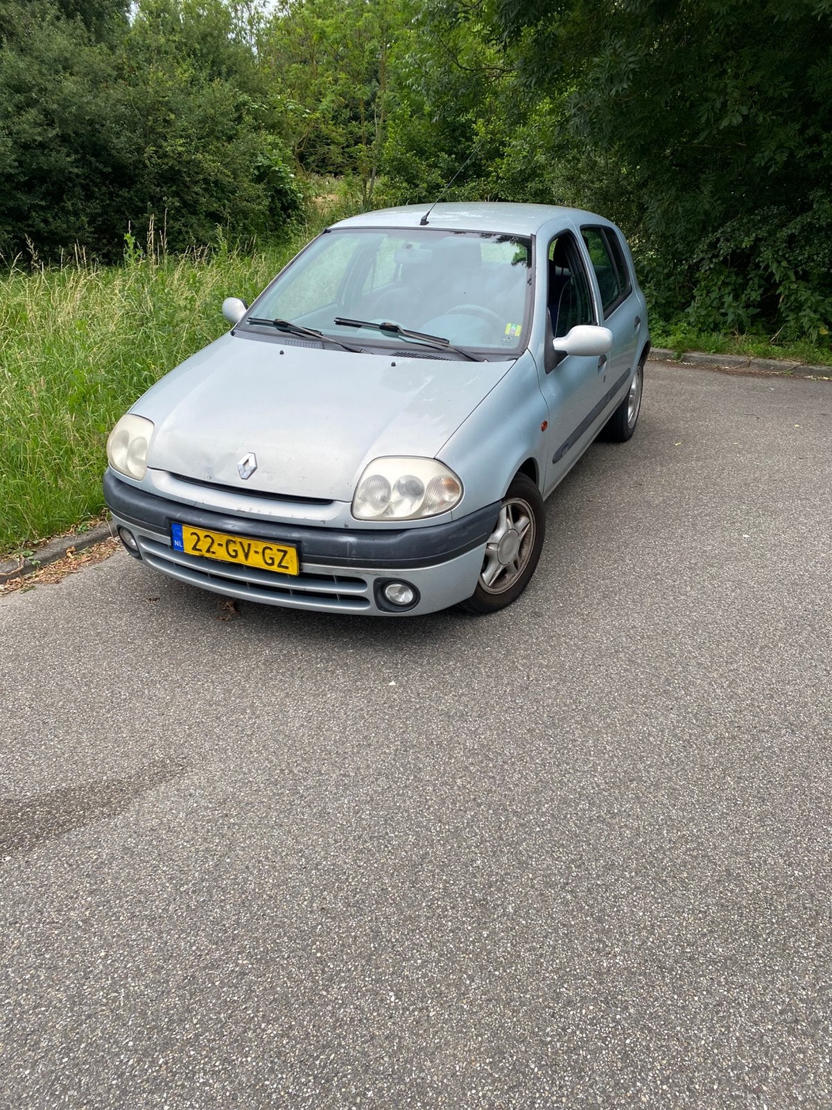 Renault Clio 1.2 Euro 2000 2001 | 11 MAANDEN APK, Auto's, Voorwielaandrijving, 31 €/maand, 4 cilinders, 58 pk