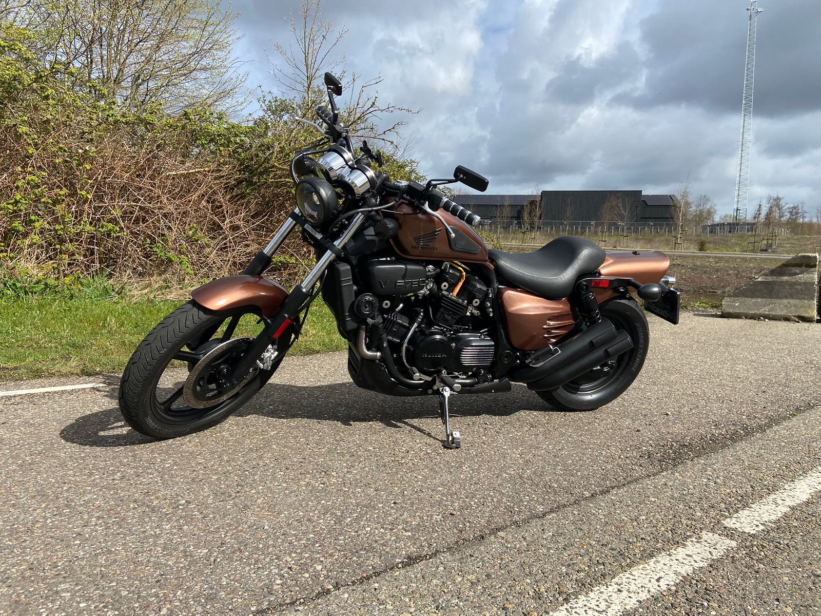 Aangeboden Honda supermagna 750cc custommade, 4 cilinders, Particulier, Meer dan 35 kW, Handgeschakeld
