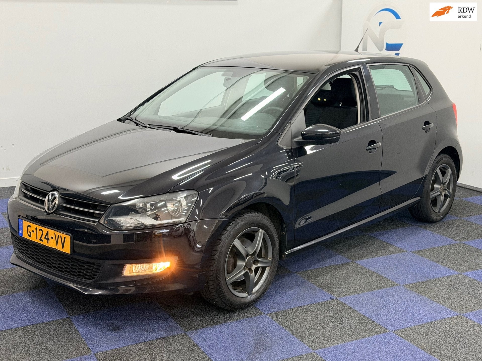 Volkswagen Polo 1.4-16V Comfortline / DEALER ONDERHOUDEN / N, Voorwielaandrijving, 86 pk, 4 cilinders, Zwart