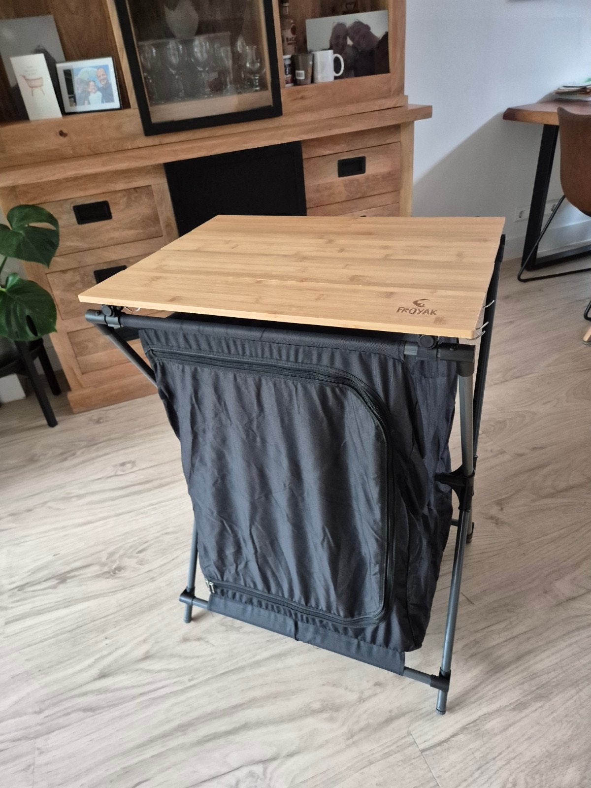 Opvouwbaar campingkastje met bamboe blad - Froyak, Caravans en Kamperen, Kampeeraccessoires, Ophalen of Verzenden