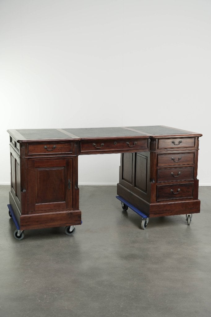 Luxe chesterfield partner desk met een groen leren blad, Ophalen, Gebruikt, Bruin, 179 cm