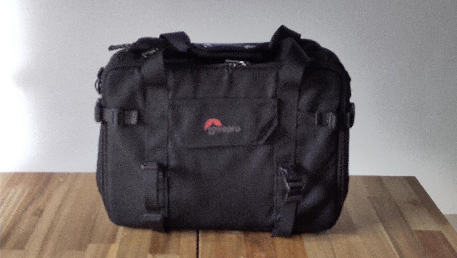 Lowepro Omni Trekker cameratas met Peli 1550 koffer, Lowepro, Koffer, Gevoerd, Ophalen of Verzenden