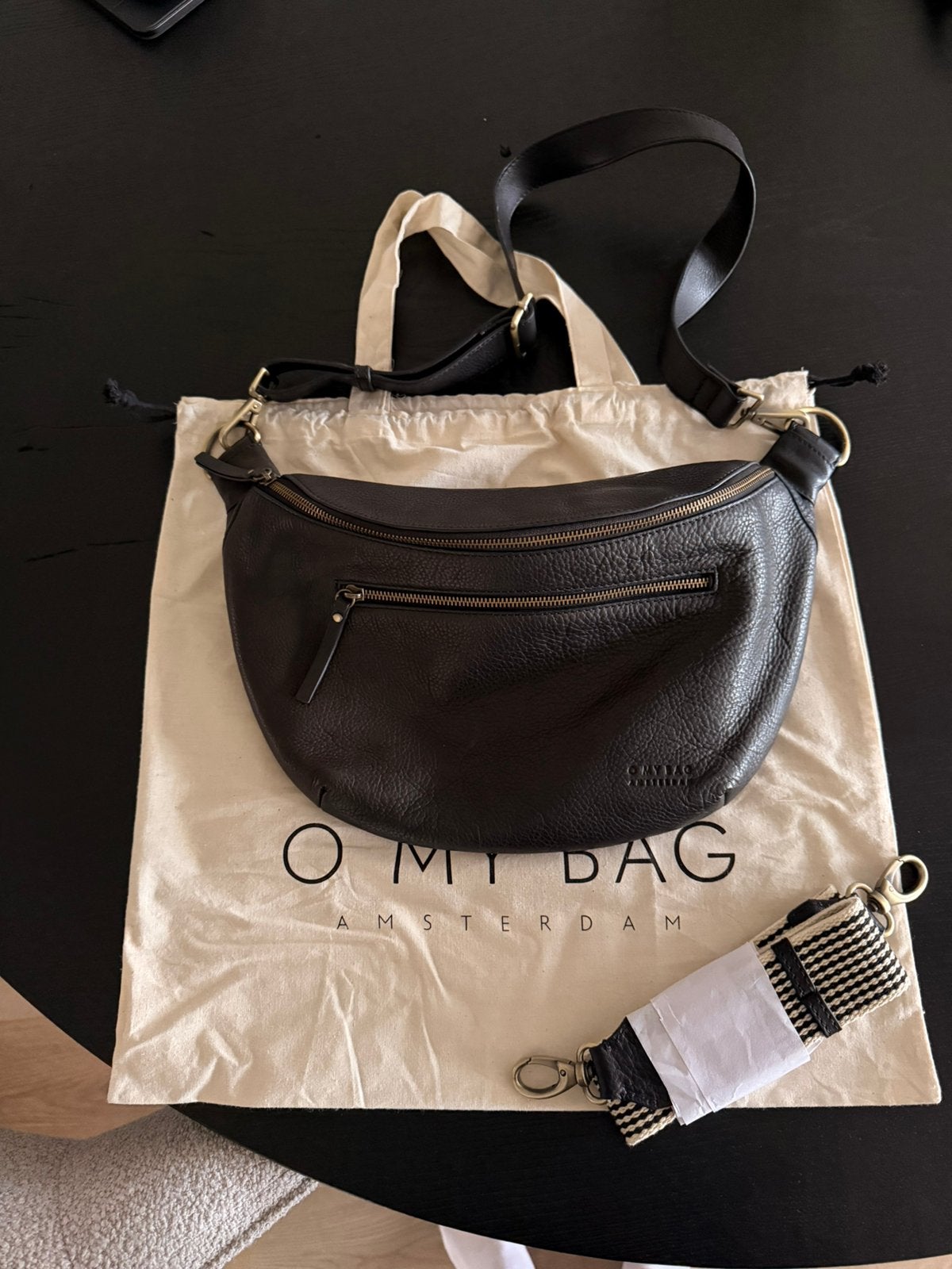 O My Bag Amsterdam Drew Bum Bag Maxi / Zwart / ZGAN!, Ophalen of Verzenden, Zo goed als nieuw, Zwart