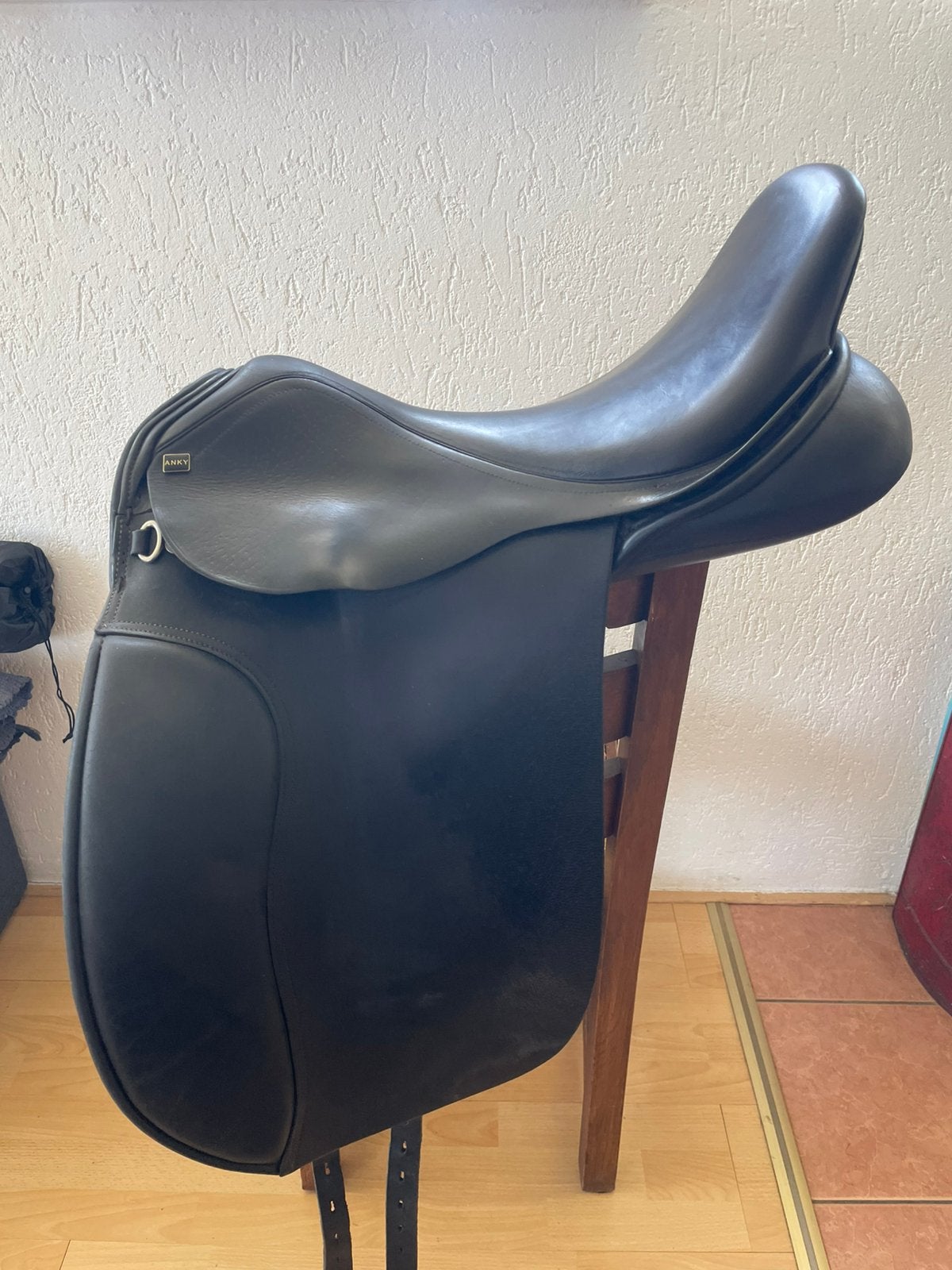 Anky dressuurzadel 18” zwart goed onderhouden, Dieren en Toebehoren, Ophalen, Zo goed als nieuw, Dressuur