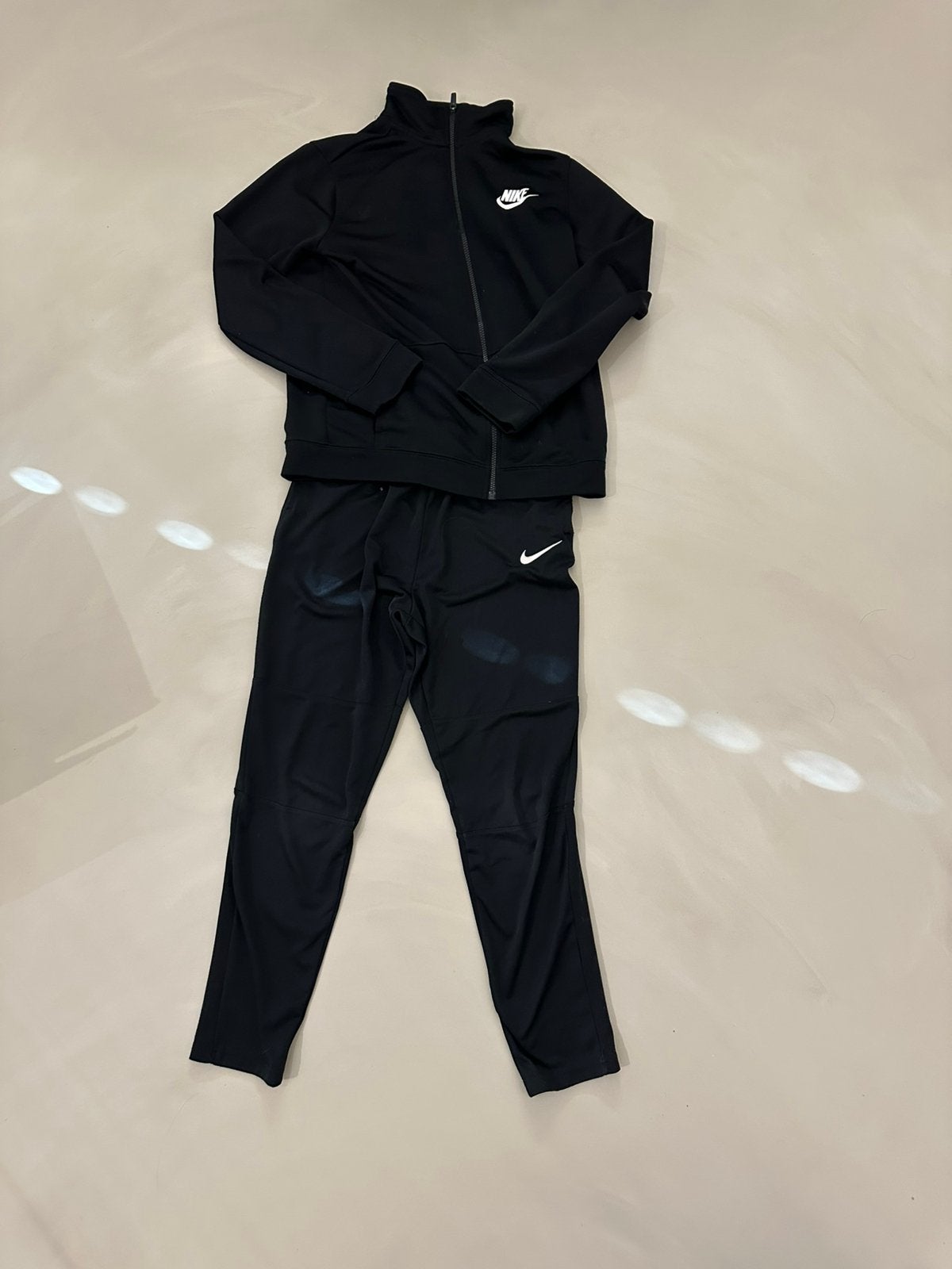 Trainingspak Nike, Maat XS of kleiner, Ophalen of Verzenden, Zo goed als nieuw, Trainingspak