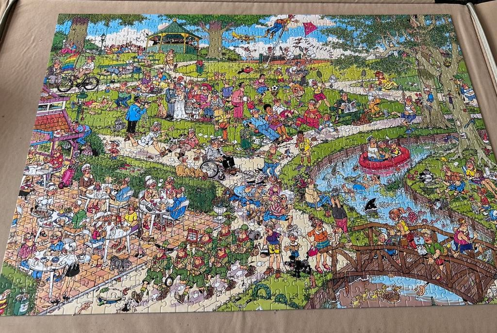 Het park, Jan v Haasteren puzzel 1000 stukjes, Ophalen, 500 t/m 1500 stukjes, Zo goed als nieuw