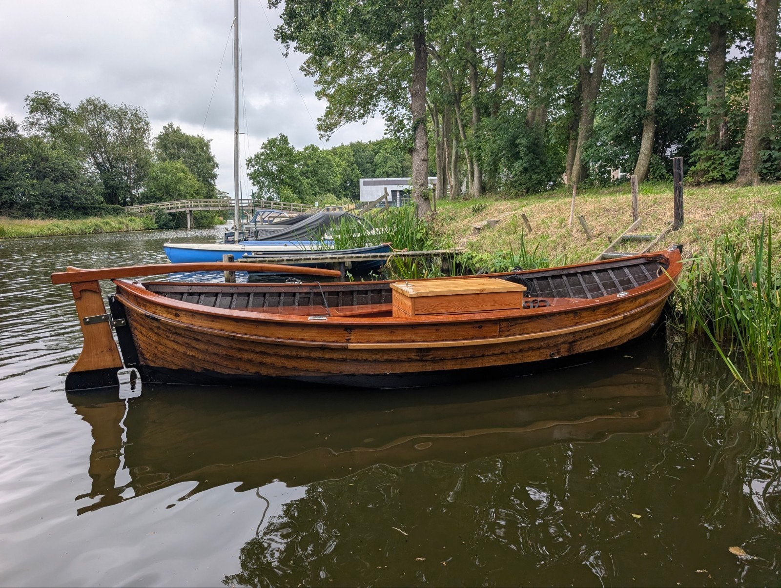 Prachtige houten reddingsloep, Gebruikt, Binnenboordmotor, 5 m, Dekzeil