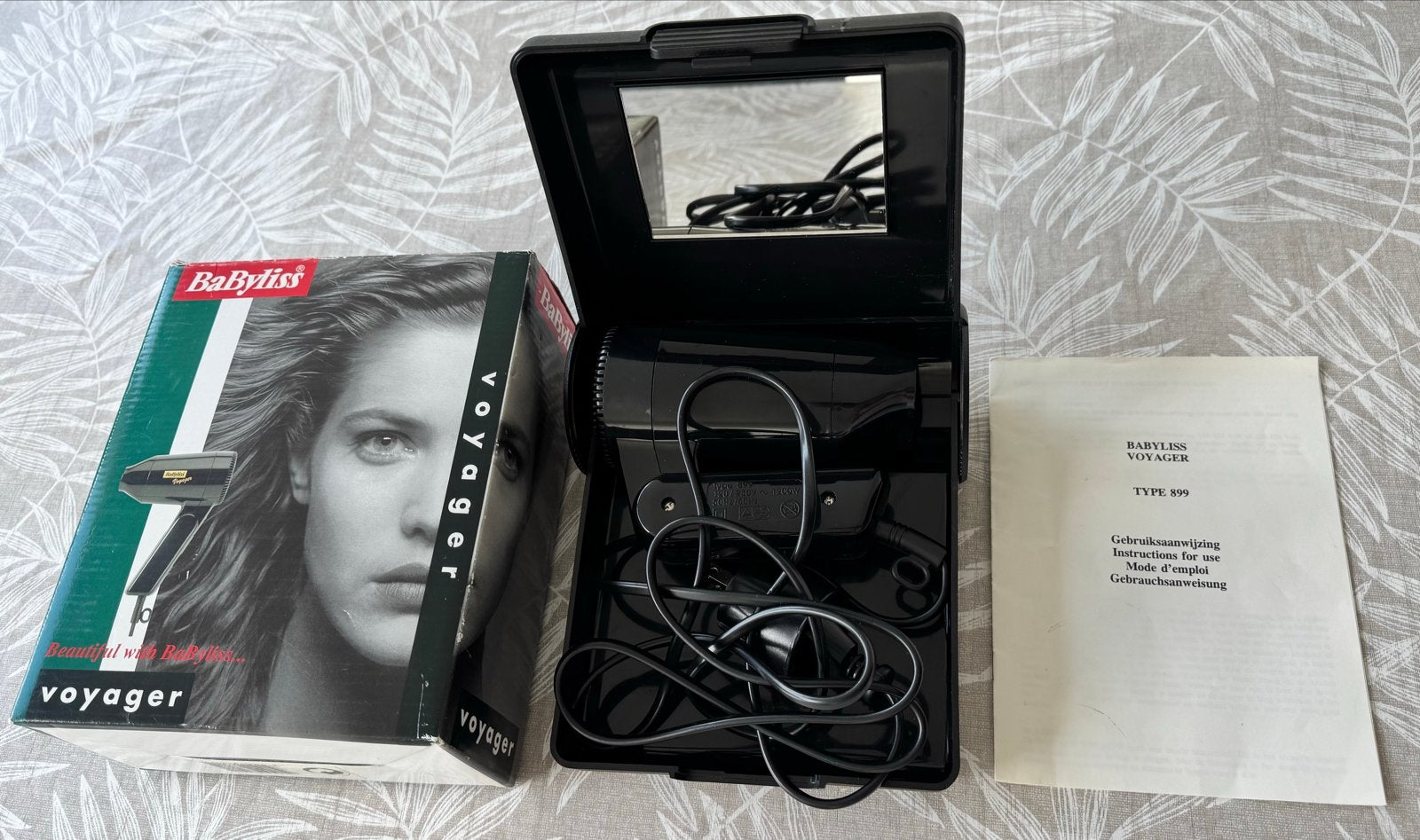 BaByliss Voyager Föhn - Compacte Reisföhn met Spiegel, Ophalen of Verzenden, Zo goed als nieuw, Föhn of Haardroger