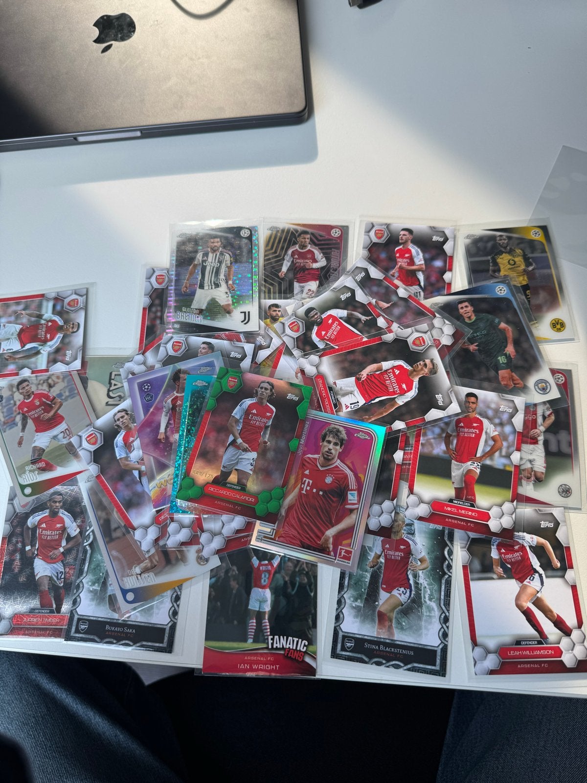 Topps Chrome & Arsenal kaarten collectie + genummerde kaarte, Verzamelen, Sportartikelen en Voetbal, Ophalen of Verzenden, Nieuw