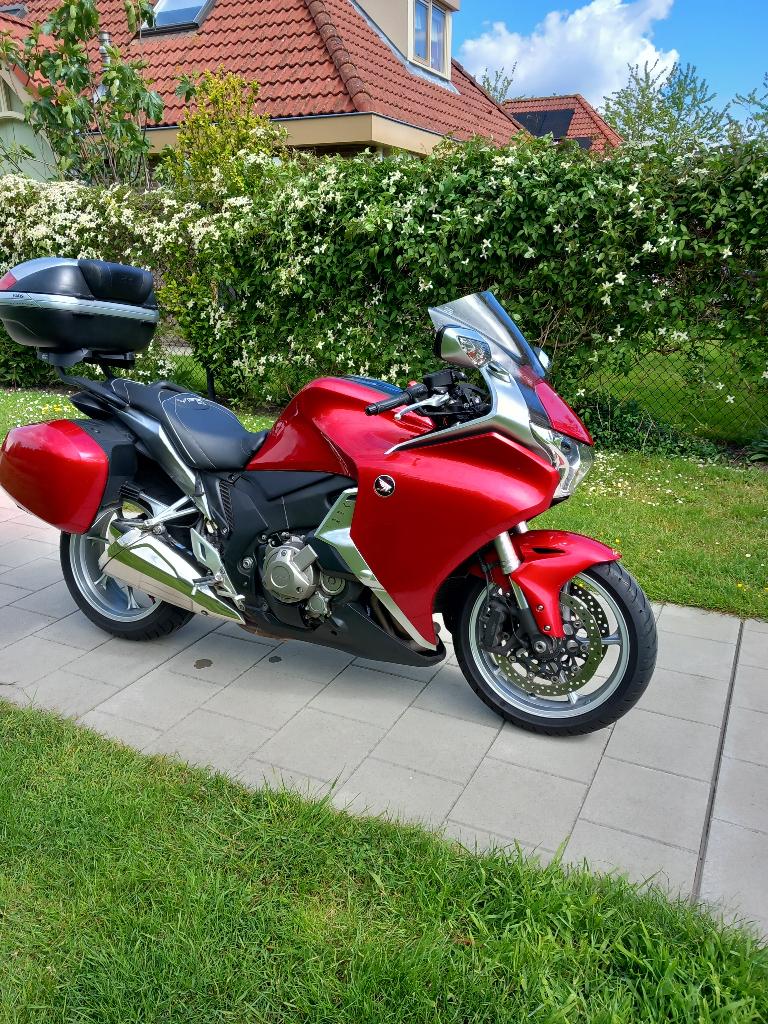 Honda VFR 1200F DCT, Motoren, 4 cilinders, Motorrijbewijs A, Particulier, Meer dan 35 kW