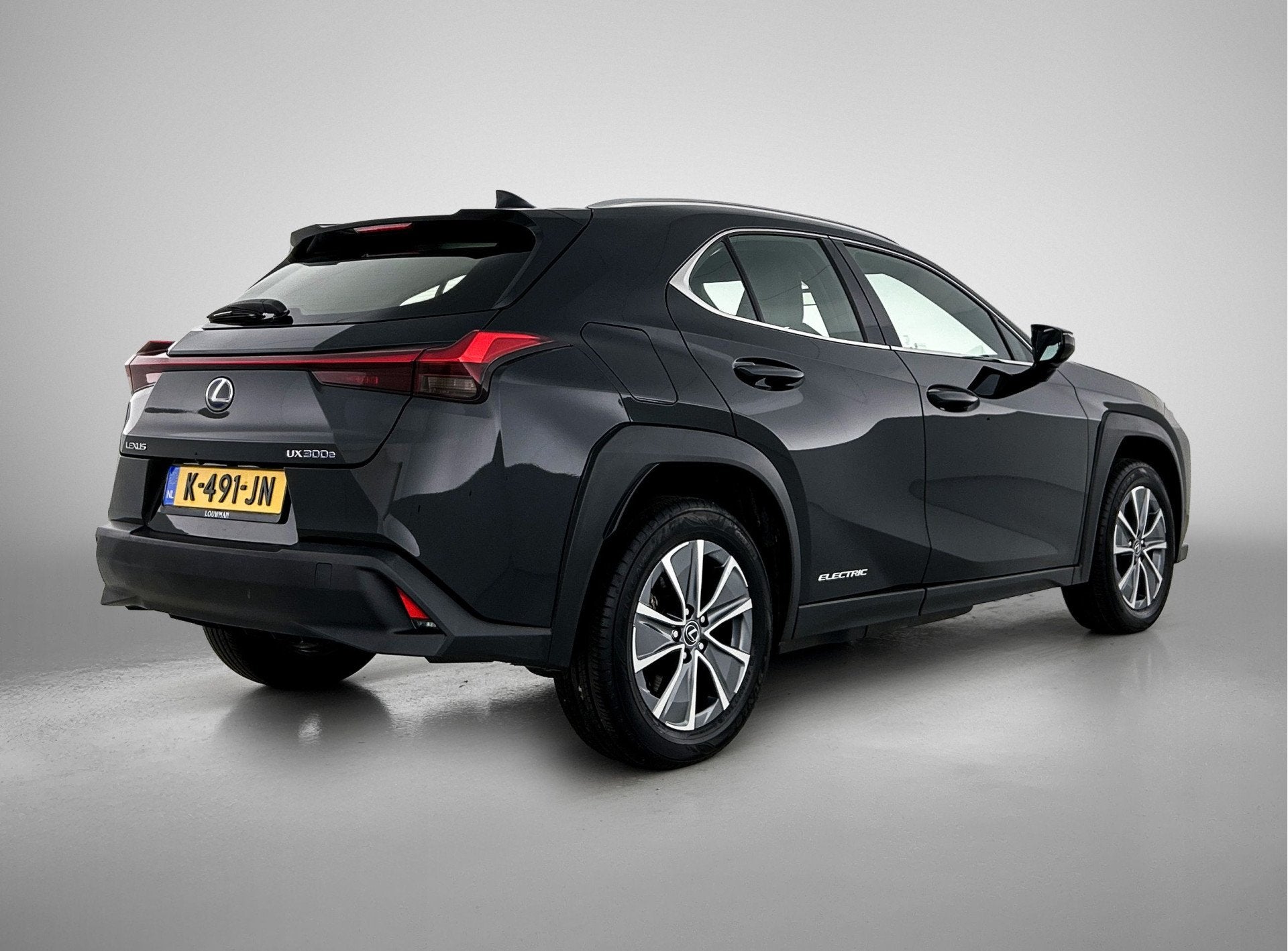 Lexus UX 300e Business 54 kWh | Elektrisch Verstelbare Stoel, Auto's, Lexus, Gebruikt, Zwart, Alcantara, Origineel Nederlands
