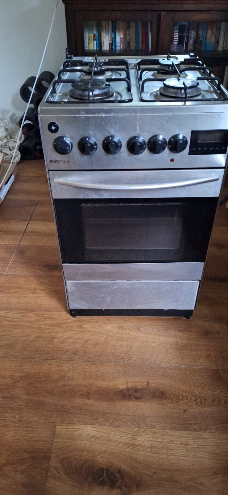 Invento gasfornuis met oven, Witgoed en Apparatuur, Ophalen, Gebruikt, 4 kookzones, Gas