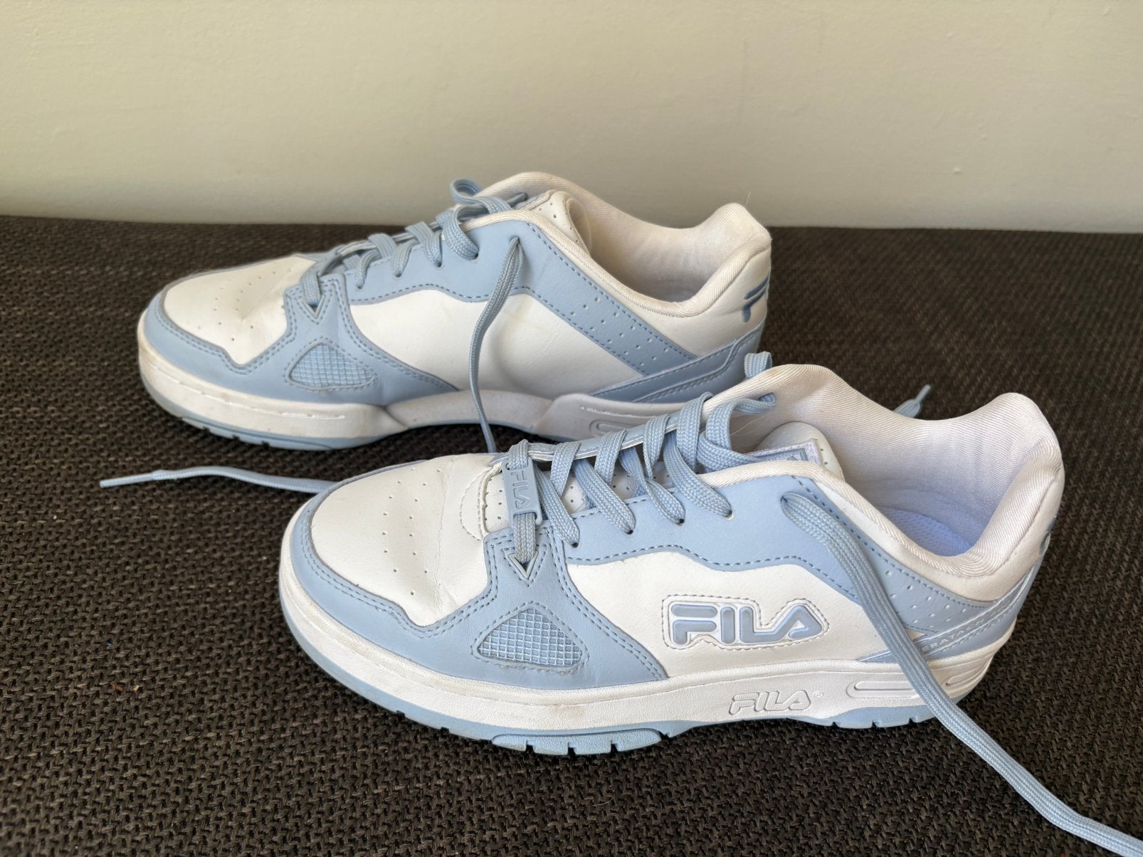 Sneakers FILA, Ophalen of Verzenden, Zo goed als nieuw, Wit, Sneakers of Gympen