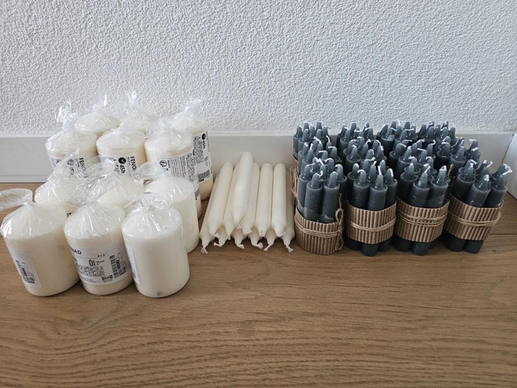 Grote partij kaarsen en standaards - ideaal voor decoratie, Huis en Inrichting, Woonaccessoires | Kandelaars en Kaarsen, Ophalen of Verzenden