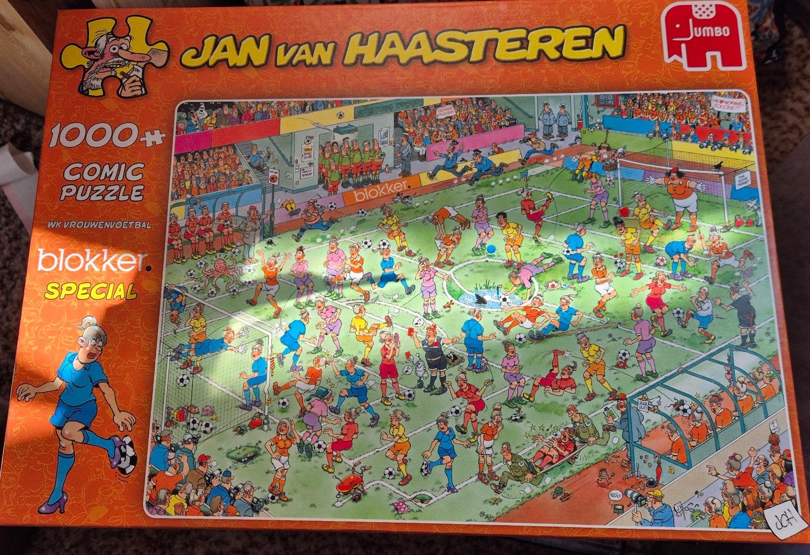 Jan van Haasteren WK Vrouwenvoetbal 1000+ stukjes, Ophalen of Verzenden, 500 t/m 1500 stukjes, Zo goed als nieuw, Legpuzzel
