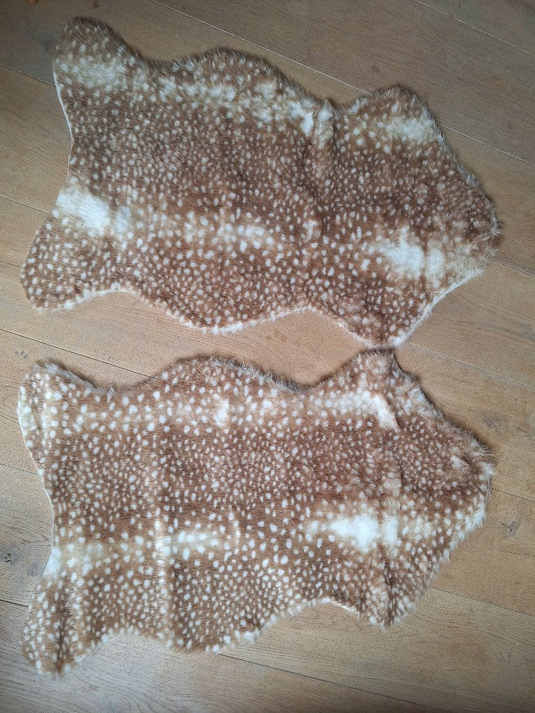 Twee decoratieve (nep) bonte kleedjes, Ophalen, Minder dan 50 cm, 50 tot 100 cm, Beige