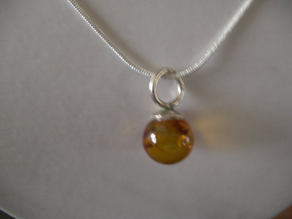 Een Zilveren ketting en Zilveren Hanger met Barnsteen, Verzenden, Zilver, Hanger, Met edelsteen