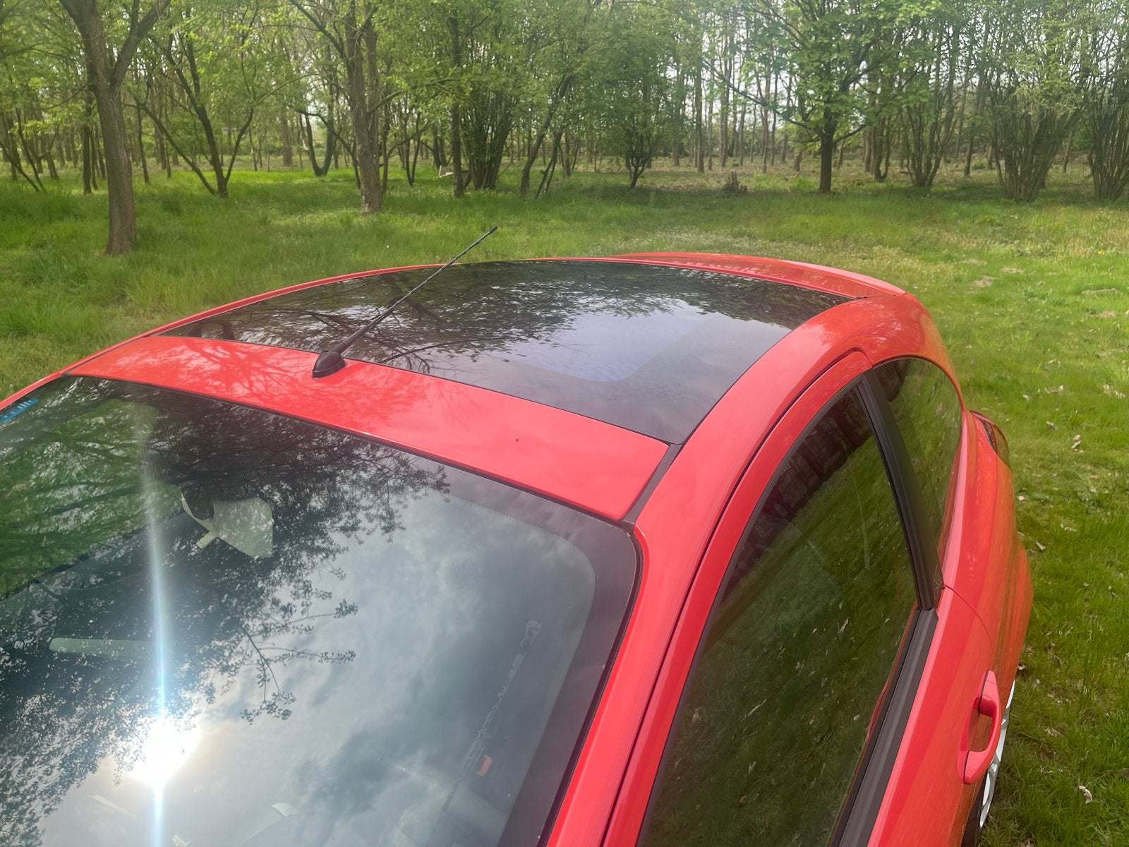 Foto 24 van Ford Ka 1.2 51KW 2010 Rood