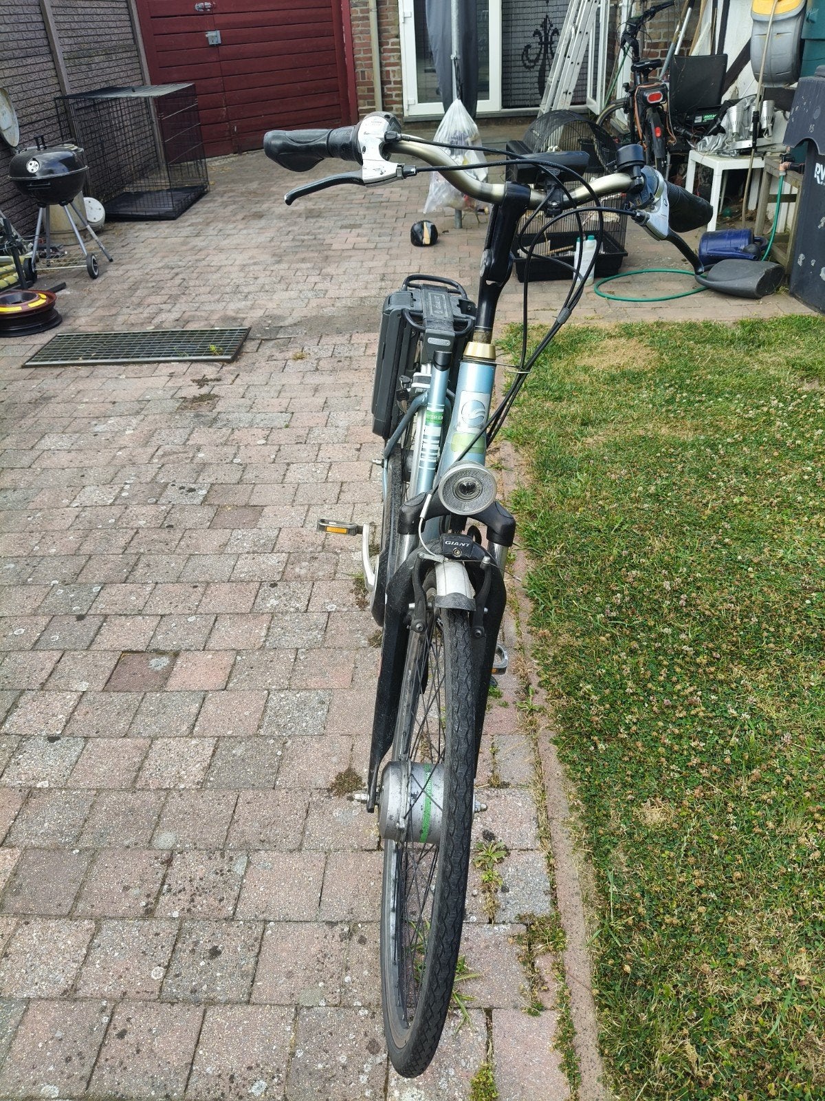 Giant Twist E-bike - Defecte accu, ideaal voor onderdelen, Fietsen en Brommers, Elektrische fietsen, Ophalen of Verzenden, Gebruikt
