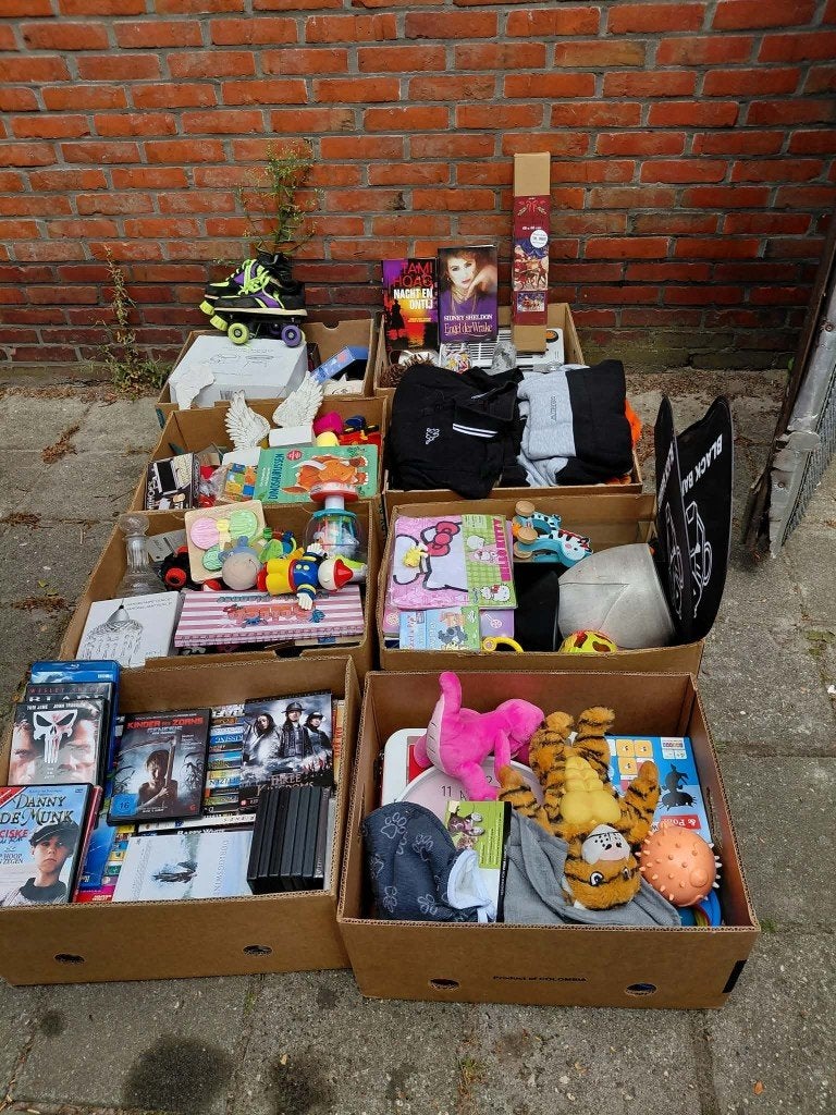 Rommelmarkt spullen, Ophalen, Gebruikt