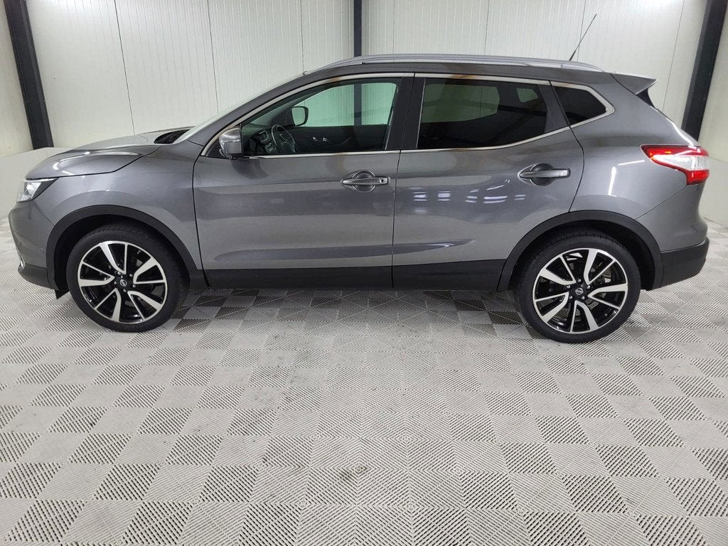 Nissan Qashqai 1.2 Tekna, Trekhaak, Leder, Camera, Panodak,, Auto's, Nissan, Voorwielaandrijving, Euro 5, Gebruikt, Zwart