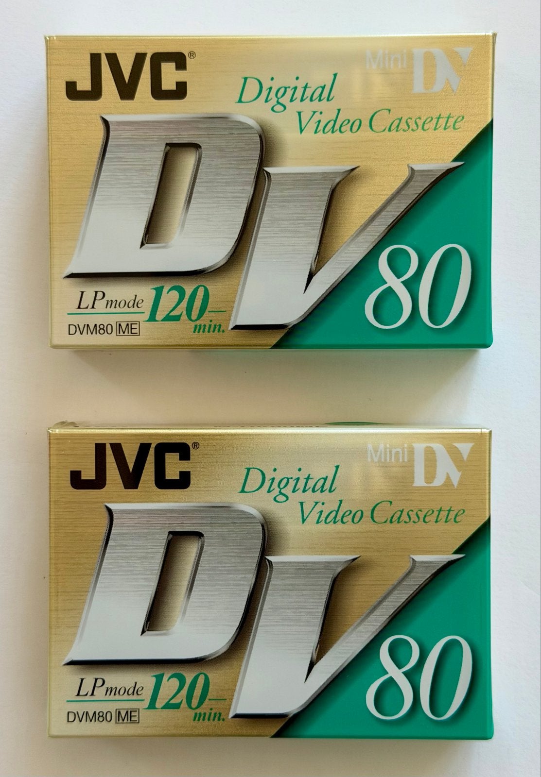 2 JVC Mini DV Cassette 80/120 min!!  XL!, Mini dv, JVC, 20x of meer, Nieuw
