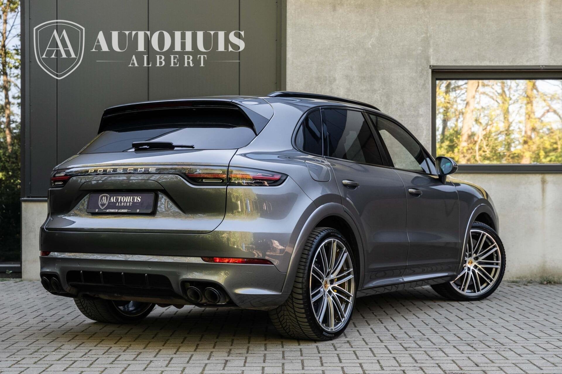 Porsche Cayenne Turbo S E-Hybrid Ceramic Burmester Pano 22', Auto's, Automaat, Cayenne, Gebruikt, 3000 kg